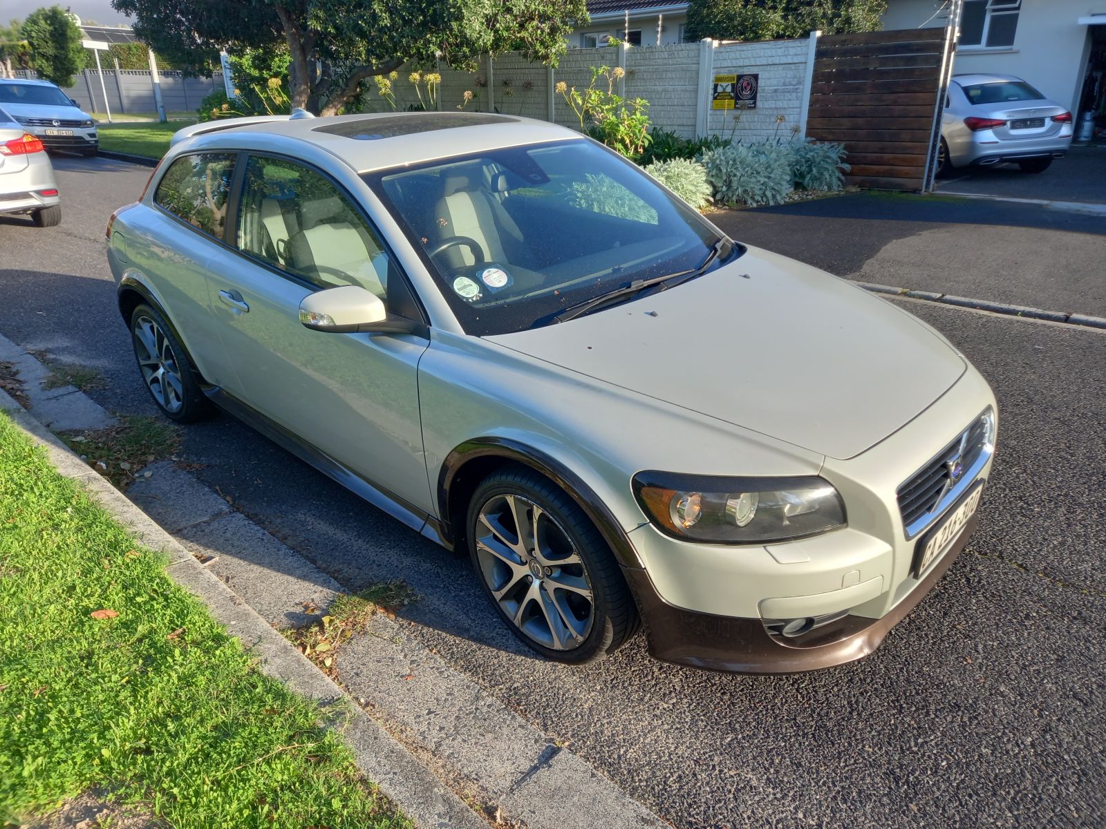 C30 20D R-DESIGN